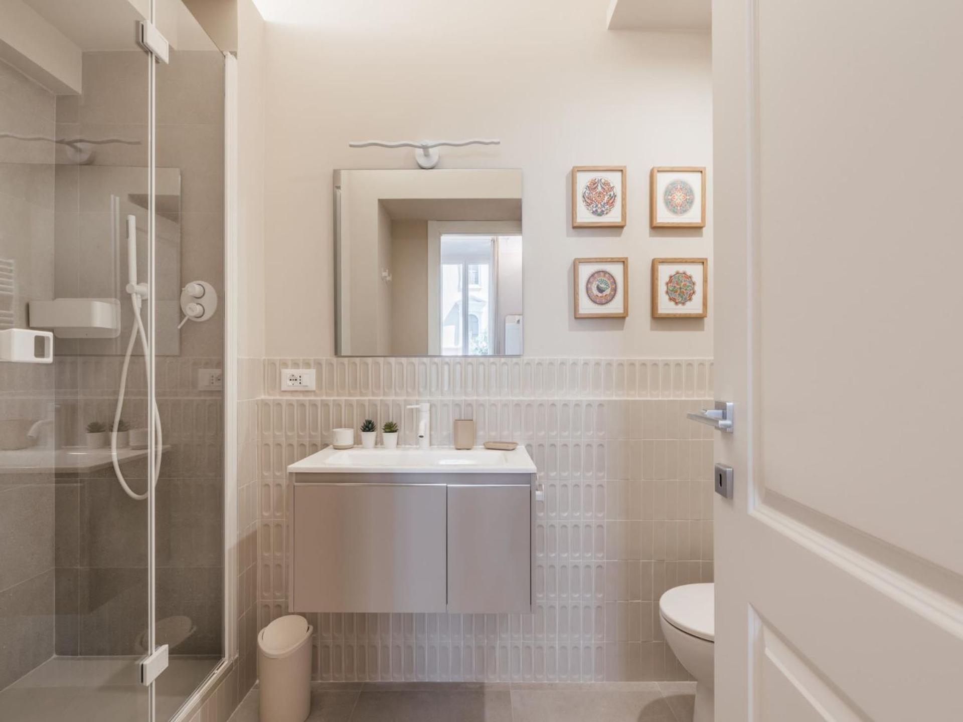The Rent - Modern Two-bedroom In Esquilino Area Rom